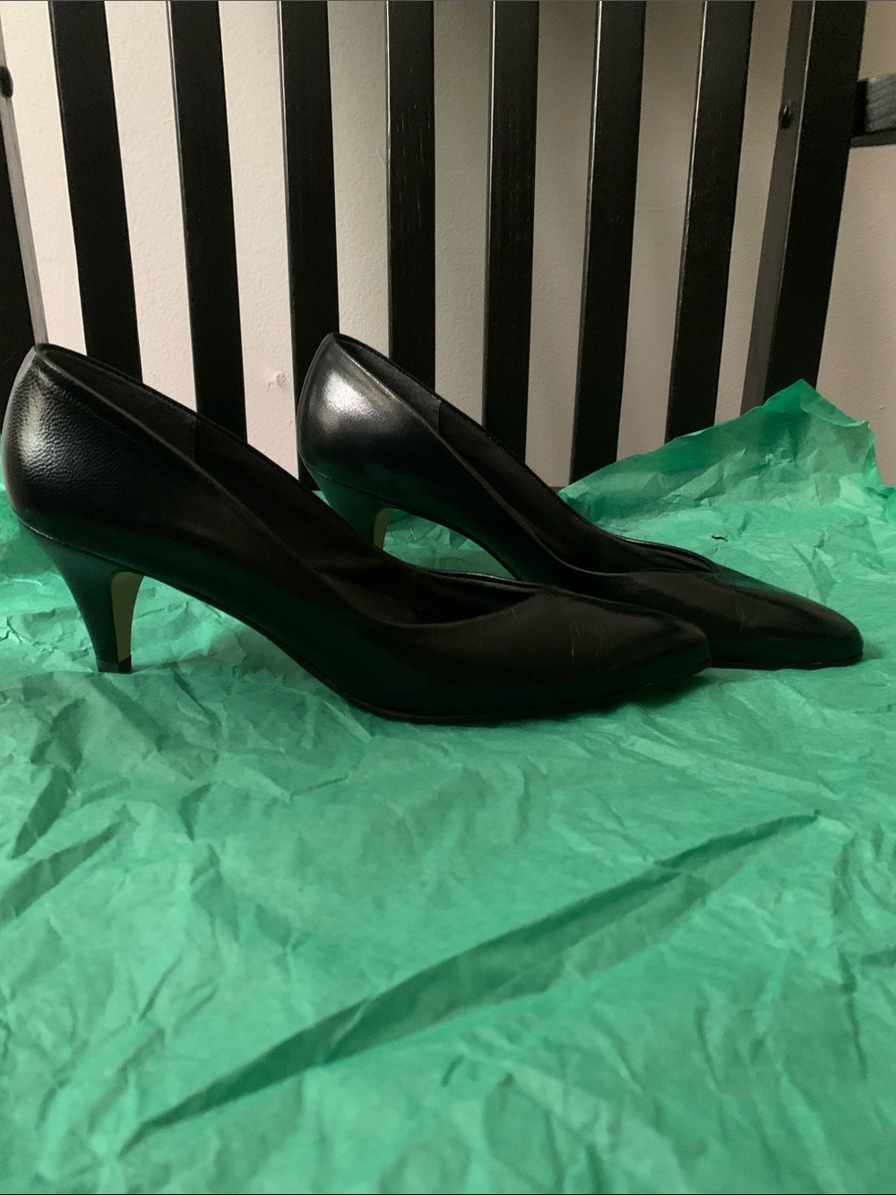 Leather pumps 1950s style